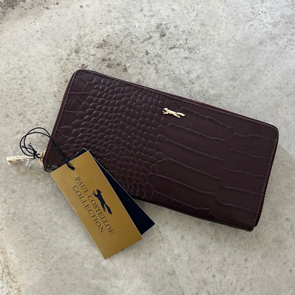 Gorgeous burgundy wallet